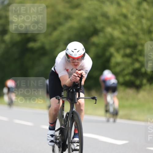 22.06.2025 - Viking Triathlon Yannick Fuchs http://msf.ph/oto/8104421 22.06.2025 12:07:48 Radfahren 97, 396, 556 meine-sportfotos.de