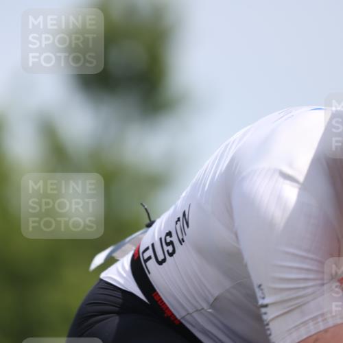 22.06.2025 - Viking Triathlon Yannick Fuchs http://msf.ph/oto/8104473 22.06.2025 12:07:49 Radfahren 97, 396, 556 meine-sportfotos.de