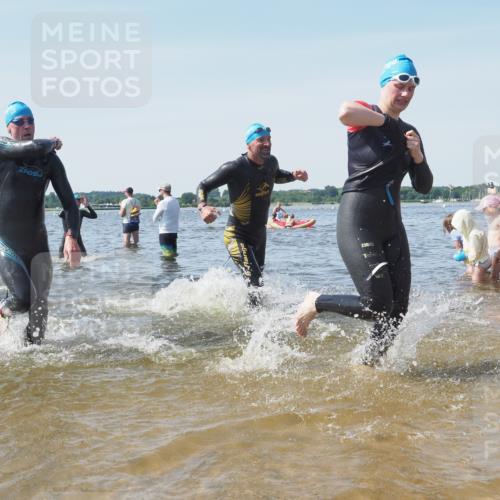 22.06.2025 - Viking Triathlon KatJ http://msf.ph/oto/8104474 22.06.2025 10:35:34 Schwimmen 20, 47, 62, 107, 127, 134, 154, 320, 395, 415, 482, 602 meine-sportfotos.de
