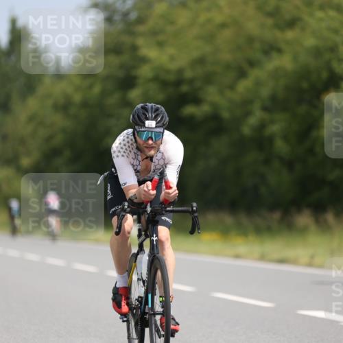 22.06.2025 - Viking Triathlon Yannick Fuchs http://msf.ph/oto/8104509 22.06.2025 12:07:52 Radfahren 157, 334, 396, 556 meine-sportfotos.de