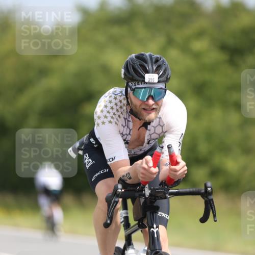 22.06.2025 - Viking Triathlon Yannick Fuchs http://msf.ph/oto/8104529 22.06.2025 12:07:53 Radfahren 157, 334, 396 meine-sportfotos.de