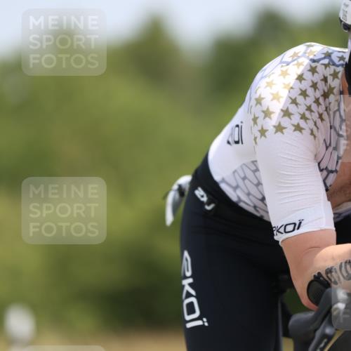 22.06.2025 - Viking Triathlon Yannick Fuchs http://msf.ph/oto/8104551 22.06.2025 12:07:54 Radfahren 157, 325, 334, 396 meine-sportfotos.de