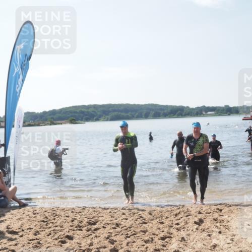 22.06.2025 - Viking Triathlon MichiJ http://msf.ph/oto/8104574 22.06.2025 10:47:49 Schwimmen 71, 84, 190, 223, 261, 285, 452, 606 meine-sportfotos.de