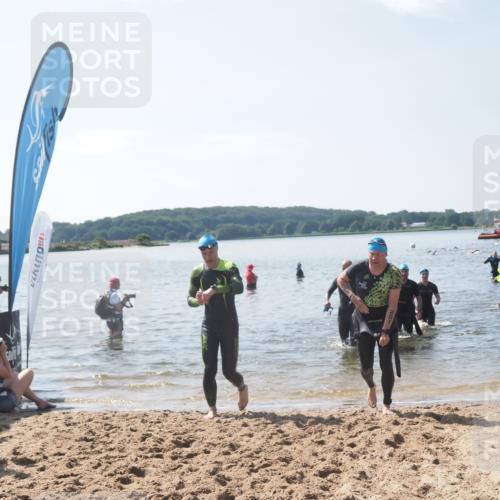 22.06.2025 - Viking Triathlon MichiJ http://msf.ph/oto/8104594 22.06.2025 10:47:50 Schwimmen 71, 84, 190, 223, 261, 285, 452 meine-sportfotos.de