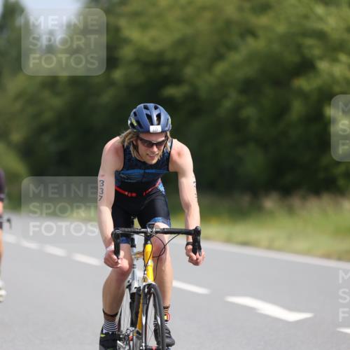 22.06.2025 - Viking Triathlon Yannick Fuchs http://msf.ph/oto/8104596 22.06.2025 11:28:14 Radfahren 210, 266, 269, 331, 337, 433, 459 meine-sportfotos.de