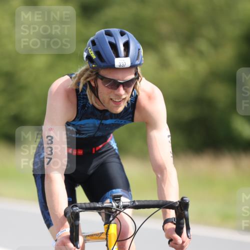 22.06.2025 - Viking Triathlon Yannick Fuchs http://msf.ph/oto/8104610 22.06.2025 11:28:15 Radfahren 210, 266, 269, 331, 337, 433, 459 meine-sportfotos.de