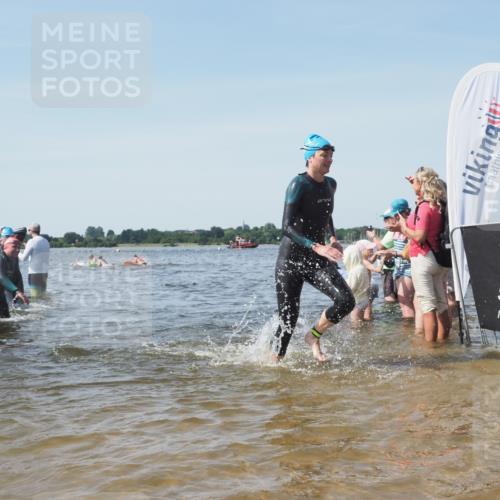 22.06.2025 - Viking Triathlon KatJ http://msf.ph/oto/8104612 22.06.2025 10:35:41 Schwimmen 20, 47, 62, 127, 134, 154, 415, 602 meine-sportfotos.de