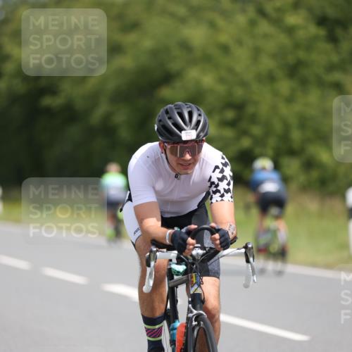 22.06.2025 - Viking Triathlon Yannick Fuchs http://msf.ph/oto/8104687 22.06.2025 12:08:13 Radfahren 29, 34, 46, 144, 164, 228, 297, 321, 451, 633 meine-sportfotos.de