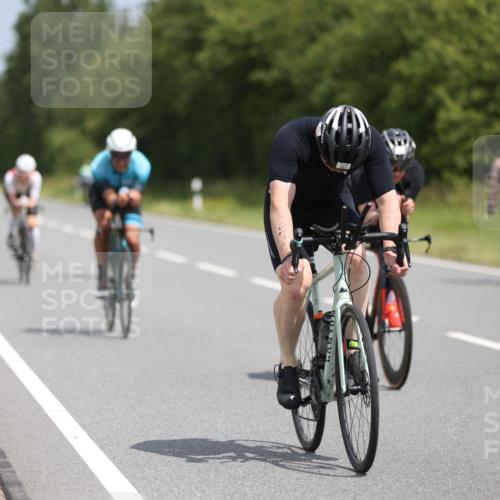 22.06.2025 - Viking Triathlon Yannick Fuchs http://msf.ph/oto/8104743 22.06.2025 12:08:20 Radfahren 34, 46, 91, 164, 192, 297, 321, 451, 633 meine-sportfotos.de