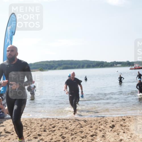22.06.2025 - Viking Triathlon MichiJ http://msf.ph/oto/8104749 22.06.2025 10:47:57 Schwimmen 190, 223, 285, 452 meine-sportfotos.de