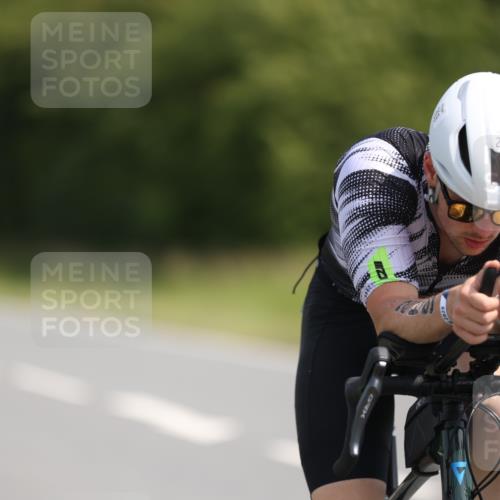 22.06.2025 - Viking Triathlon Yannick Fuchs http://msf.ph/oto/8104753 22.06.2025 11:28:24 Radfahren 22, 210, 211, 269 meine-sportfotos.de