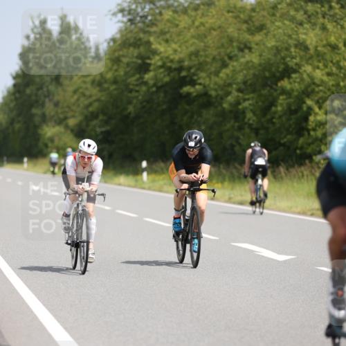 22.06.2025 - Viking Triathlon Yannick Fuchs http://msf.ph/oto/8104768 22.06.2025 12:08:21 Radfahren 34, 46, 91, 164, 192, 297, 321, 451, 633 meine-sportfotos.de