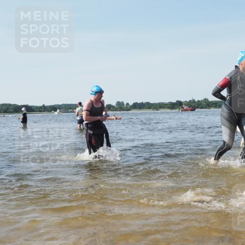 22.06.2025 - Viking Triathlon KatJ http://msf.ph/oto/8104794 22.06.2025 10:35:47 Schwimmen 20, 47, 62, 134, 154, 265, 552, 602 meine-sportfotos.de