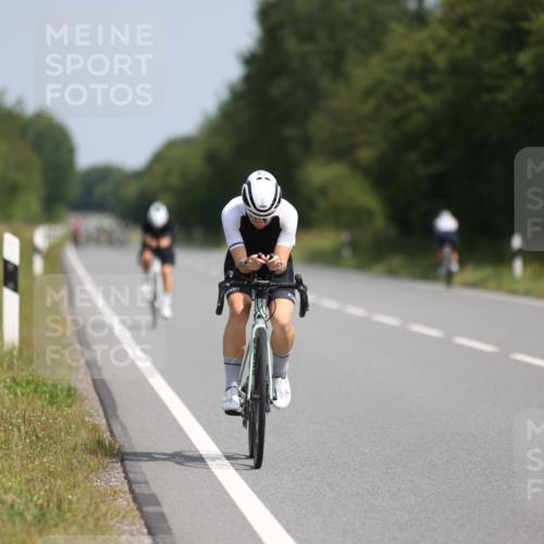 22.06.2025 - Viking Triathlon Yannick Fuchs http://msf.ph/oto/8104795 22.06.2025 11:28:26 Radfahren 22, 211, 269, 476 meine-sportfotos.de