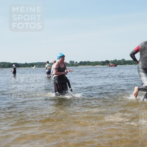 22.06.2025 - Viking Triathlon KatJ http://msf.ph/oto/8104804 22.06.2025 10:35:47 Schwimmen 20, 47, 62, 134, 154, 265, 552, 602 meine-sportfotos.de