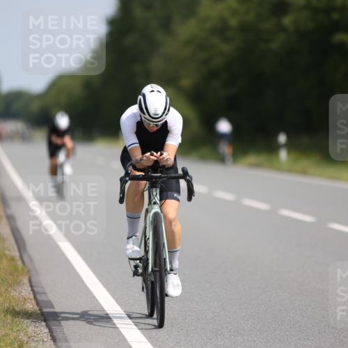 22.06.2025 - Viking Triathlon Yannick Fuchs http://msf.ph/oto/8104805 22.06.2025 11:28:27 Radfahren 22, 211, 269, 476 meine-sportfotos.de