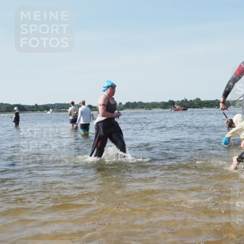 22.06.2025 - Viking Triathlon KatJ http://msf.ph/oto/8104816 22.06.2025 10:35:48 Schwimmen 20, 47, 62, 154, 265, 552 meine-sportfotos.de