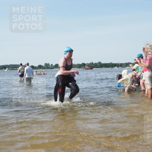 22.06.2025 - Viking Triathlon KatJ http://msf.ph/oto/8104839 22.06.2025 10:35:48 Schwimmen 20, 47, 62, 154, 265, 552 meine-sportfotos.de