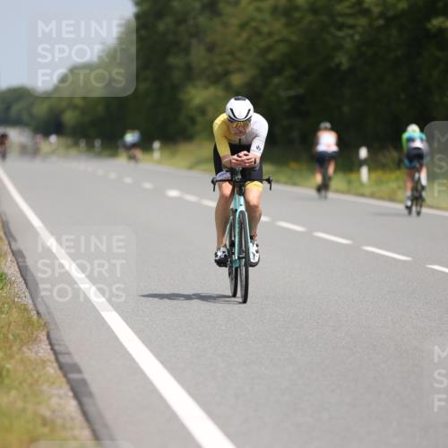 22.06.2025 - Viking Triathlon Yannick Fuchs http://msf.ph/oto/8104843 22.06.2025 12:08:28 Radfahren 91, 192, 441 meine-sportfotos.de