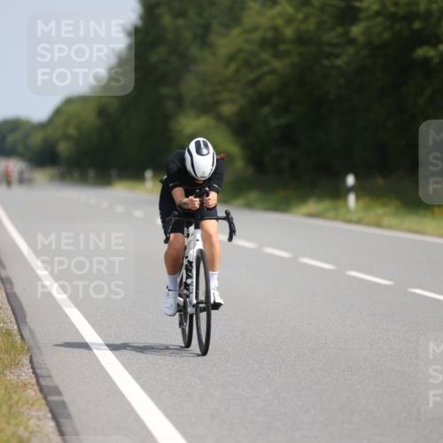 22.06.2025 - Viking Triathlon Yannick Fuchs http://msf.ph/oto/8104854 22.06.2025 11:28:29 Radfahren 22, 211, 476 meine-sportfotos.de