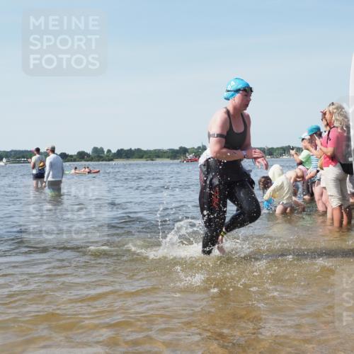 22.06.2025 - Viking Triathlon KatJ http://msf.ph/oto/8104857 22.06.2025 10:35:49 Schwimmen 20, 47, 62, 154, 265, 552 meine-sportfotos.de