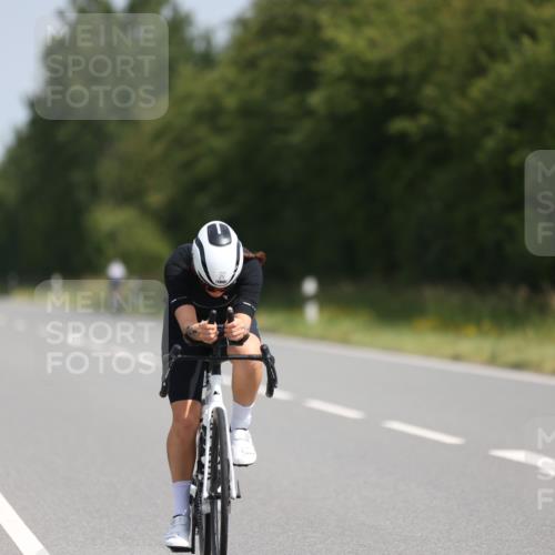 22.06.2025 - Viking Triathlon Yannick Fuchs http://msf.ph/oto/8104871 22.06.2025 11:28:30 Radfahren 22, 211, 476 meine-sportfotos.de