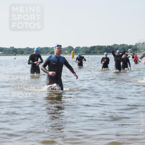 22.06.2025 - Viking Triathlon KatJ http://msf.ph/oto/8104876 22.06.2025 10:35:56 Schwimmen 19, 265, 313, 377, 448, 552, 636 meine-sportfotos.de