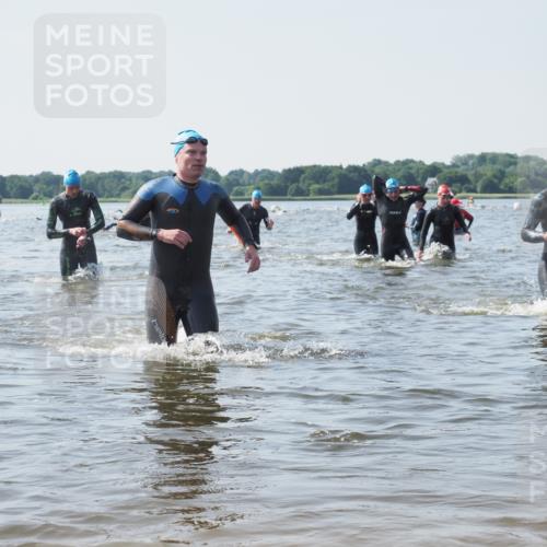 22.06.2025 - Viking Triathlon KatJ http://msf.ph/oto/8104888 22.06.2025 10:35:57 Schwimmen 19, 265, 313, 377, 448, 552, 636 meine-sportfotos.de