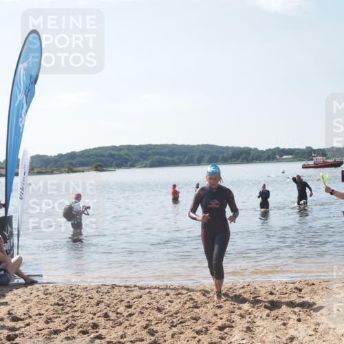 22.06.2025 - Viking Triathlon MichiJ http://msf.ph/oto/8104900 22.06.2025 10:48:05 Schwimmen 37, 190, 364 meine-sportfotos.de