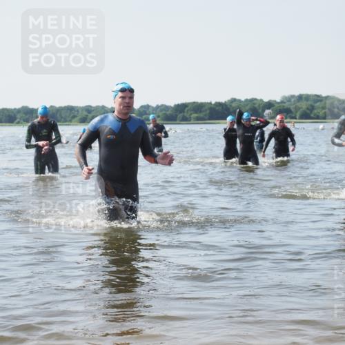 22.06.2025 - Viking Triathlon KatJ http://msf.ph/oto/8104902 22.06.2025 10:35:57 Schwimmen 19, 265, 313, 377, 448, 552, 636 meine-sportfotos.de