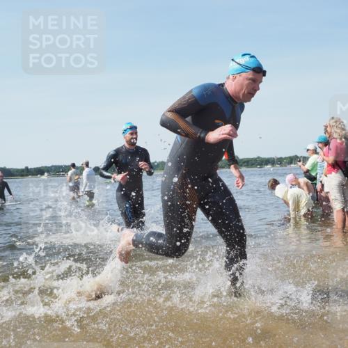22.06.2025 - Viking Triathlon KatJ http://msf.ph/oto/8104957 22.06.2025 10:36:01 Schwimmen 19, 265, 313, 377, 448, 552, 636 meine-sportfotos.de