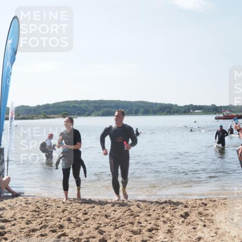 22.06.2025 - Viking Triathlon MichiJ http://msf.ph/oto/8104967 22.06.2025 10:48:20 Schwimmen 37, 364, 471 meine-sportfotos.de