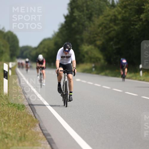 22.06.2025 - Viking Triathlon Yannick Fuchs http://msf.ph/oto/8104977 22.06.2025 11:28:58 Radfahren 3, 11, 14, 33, 171, 251, 310, 614 meine-sportfotos.de