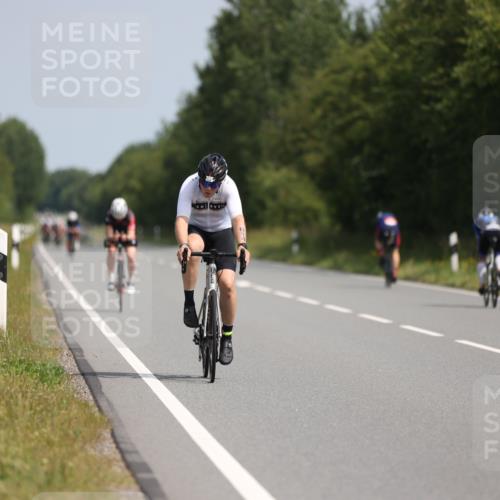 22.06.2025 - Viking Triathlon Yannick Fuchs http://msf.ph/oto/8104980 22.06.2025 11:28:58 Radfahren 3, 11, 14, 33, 171, 251, 310, 614 meine-sportfotos.de