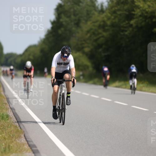 22.06.2025 - Viking Triathlon Yannick Fuchs http://msf.ph/oto/8104986 22.06.2025 11:28:58 Radfahren 3, 11, 14, 33, 171, 251, 310, 614 meine-sportfotos.de