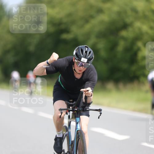 22.06.2025 - Viking Triathlon Yannick Fuchs http://msf.ph/oto/8104989 22.06.2025 12:08:55 Radfahren 14, 48, 99, 117, 162, 632, 640, 651 meine-sportfotos.de