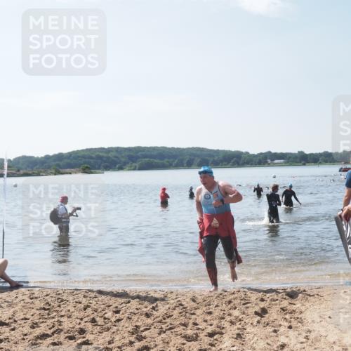 22.06.2025 - Viking Triathlon MichiJ http://msf.ph/oto/8104999 22.06.2025 10:48:32 Schwimmen 412, 471, 494 meine-sportfotos.de