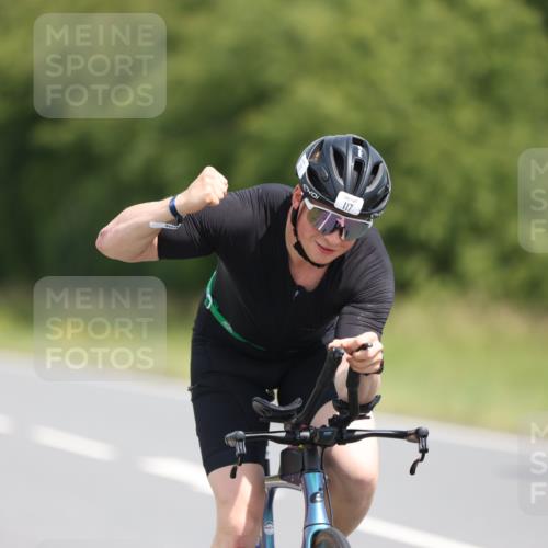 22.06.2025 - Viking Triathlon Yannick Fuchs http://msf.ph/oto/8105001 22.06.2025 12:08:56 Radfahren 14, 48, 99, 117, 632, 640, 651 meine-sportfotos.de