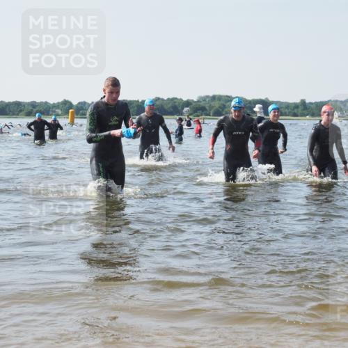 22.06.2025 - Viking Triathlon KatJ http://msf.ph/oto/8105002 22.06.2025 10:36:04 Schwimmen 19, 265, 313, 377, 448, 636 meine-sportfotos.de