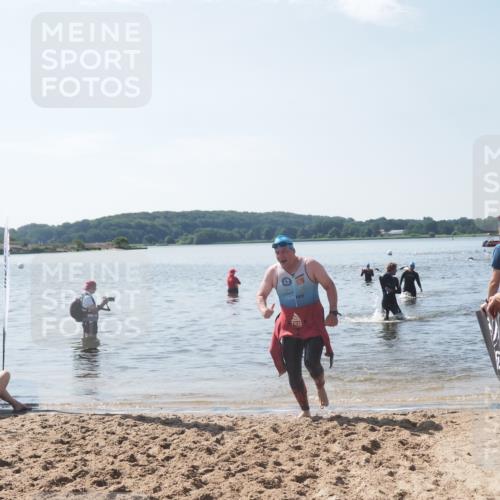 22.06.2025 - Viking Triathlon MichiJ http://msf.ph/oto/8105006 22.06.2025 10:48:32 Schwimmen 412, 471, 494 meine-sportfotos.de