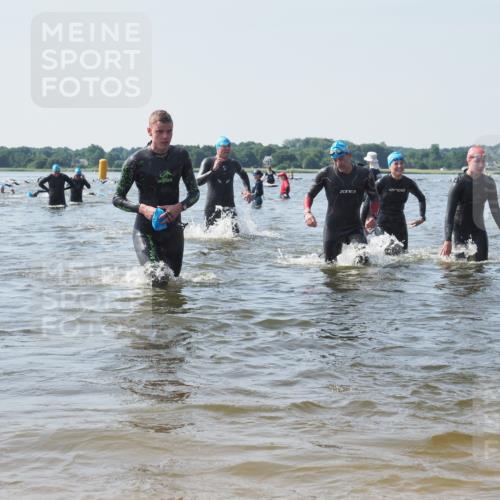22.06.2025 - Viking Triathlon KatJ http://msf.ph/oto/8105008 22.06.2025 10:36:04 Schwimmen 19, 265, 313, 377, 448, 636 meine-sportfotos.de
