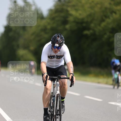 22.06.2025 - Viking Triathlon Yannick Fuchs http://msf.ph/oto/8105010 22.06.2025 11:28:59 Radfahren 11, 14, 33, 171, 251, 310, 614 meine-sportfotos.de