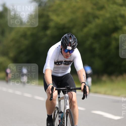 22.06.2025 - Viking Triathlon Yannick Fuchs http://msf.ph/oto/8105017 22.06.2025 11:29:00 Radfahren 14, 33, 171, 251, 310, 614 meine-sportfotos.de
