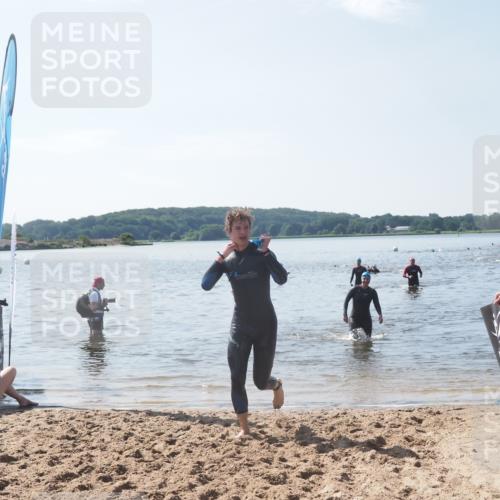 22.06.2025 - Viking Triathlon MichiJ http://msf.ph/oto/8105018 22.06.2025 10:48:42 Schwimmen 166, 412, 494, 607 meine-sportfotos.de