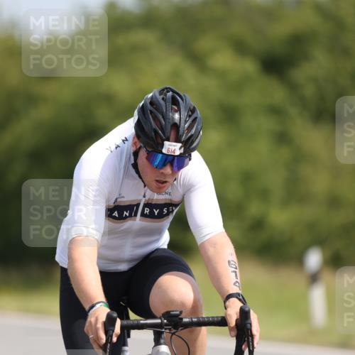 22.06.2025 - Viking Triathlon Yannick Fuchs http://msf.ph/oto/8105025 22.06.2025 11:29:00 Radfahren 14, 33, 171, 251, 310, 614 meine-sportfotos.de