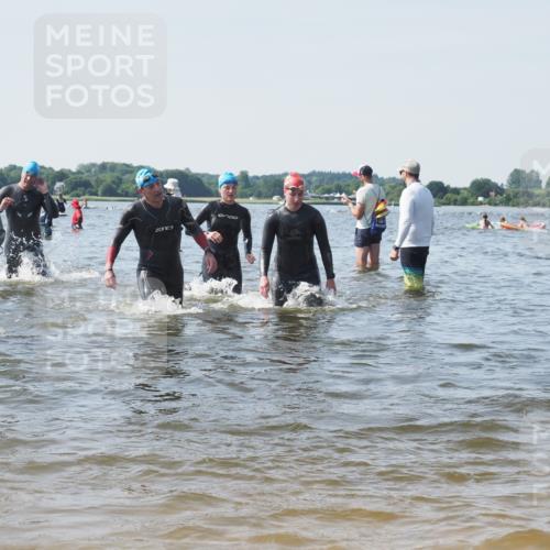 22.06.2025 - Viking Triathlon KatJ http://msf.ph/oto/8105029 22.06.2025 10:36:05 Schwimmen 19, 265, 313, 377, 407, 448, 636 meine-sportfotos.de