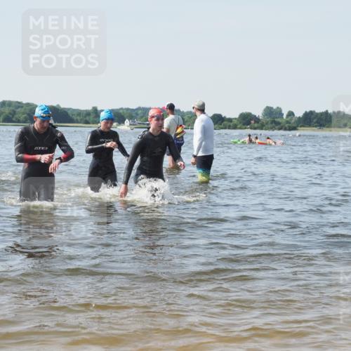 22.06.2025 - Viking Triathlon KatJ http://msf.ph/oto/8105045 22.06.2025 10:36:06 Schwimmen 19, 313, 377, 407, 448, 636 meine-sportfotos.de