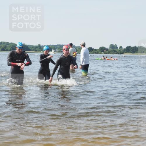 22.06.2025 - Viking Triathlon KatJ http://msf.ph/oto/8105051 22.06.2025 10:36:06 Schwimmen 19, 313, 377, 407, 448, 636 meine-sportfotos.de