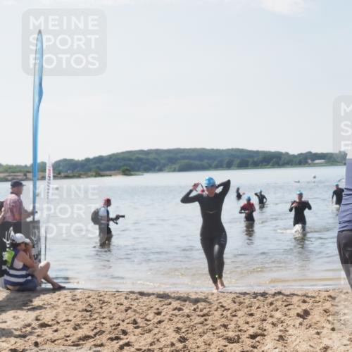 22.06.2025 - Viking Triathlon MichiJ http://msf.ph/oto/8105078 22.06.2025 10:49:16 Schwimmen 64, 155, 256, 317, 353 meine-sportfotos.de