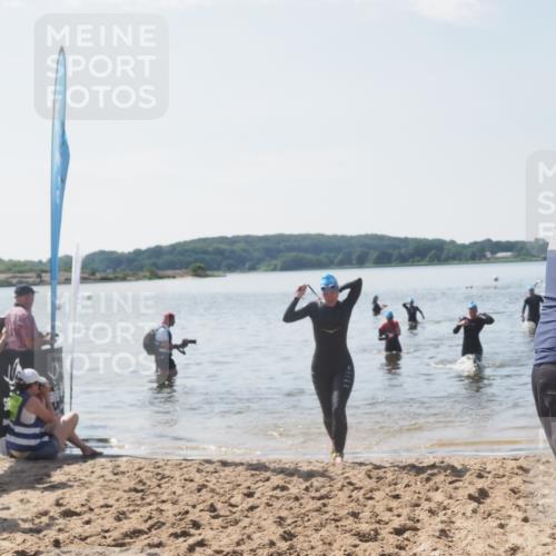22.06.2025 - Viking Triathlon MichiJ http://msf.ph/oto/8105082 22.06.2025 10:49:16 Schwimmen 64, 155, 256, 317, 353 meine-sportfotos.de